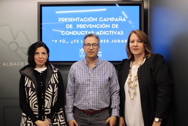 La nueva campaña ‘¿Y tú… te la quieres jugar?’ intensifica la acción del Ayuntamiento para prevenir adicciones en la juventud