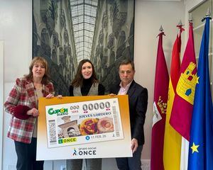 El Ayuntamiento anima a comprar el Cupón de la Once “que llevará por toda España la imagen del Jueves Lardero en Albacete y su Puerta de Hierros”