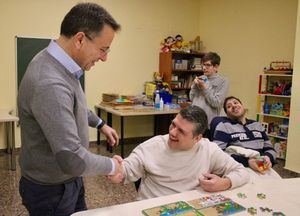 Manuel Serrano pone en valor el trabajo “integral e integrador” que lleva a cabo Apaceal con los afectados de parálisis cerebral